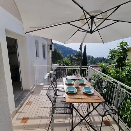 Seaview Luka With Free Private Parking In